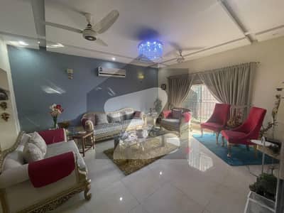 1 Kanal Bungalow Available For Sale