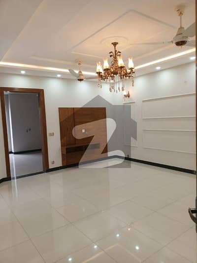 10 MARLA BRAND NEW TYPE HOUSE FOR RENT NEAR QADIR TOBAS CHOWK LAHORE.
