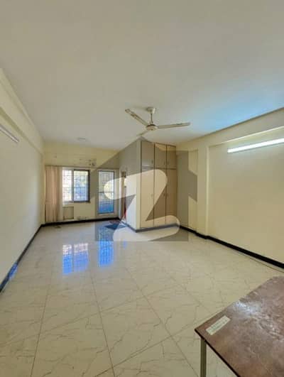 آئی ۔ 8 اسلام آباد میں 2 کمروں کا 4 مرلہ فلیٹ 1.6 لاکھ میں کرایہ پر دستیاب ہے۔