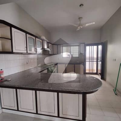 ڈی ایچ اے فیز 6 ڈی ایچ اے ڈیفینس,کراچی میں 3 کمروں کا 1 کنال زیریں پورشن 2.3 لاکھ میں کرایہ پر دستیاب ہے۔