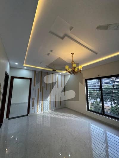 10 Marla Brand New House With 10 Kw Solar