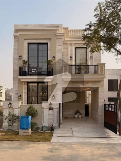 ڈی ایچ اے 9 ٹاؤن ڈیفنس (ڈی ایچ اے),لاہور میں 3 کمروں کا 5 مرلہ مکان 2.5 کروڑ میں برائے فروخت۔ ڈی ایچ اے 9 ٹاؤن ڈیفنس (ڈی ایچ اے),لاہور میں 3 کمروں کا 5 مرلہ مکان 2.5 کروڑ میں برائے فروخت۔