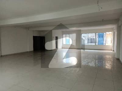 بخاری کمرشل ایریا ڈی ایچ اے فیز 6,ڈی ایچ اے ڈیفینس,کراچی میں 9 مرلہ دفتر 2.3 لاکھ میں کرایہ پر دستیاب ہے۔