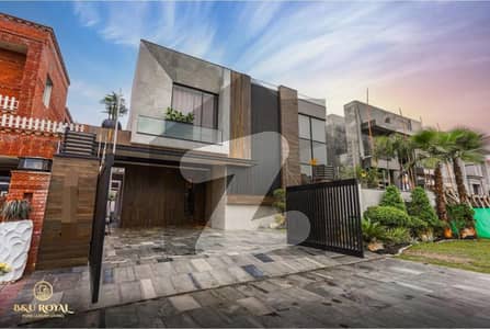 10 MARLA BRAND NEW EYE CATCHING ULTRA MODERN BUNGALOW FOR SALE NEAR TO RAYA IN LOW PRICE