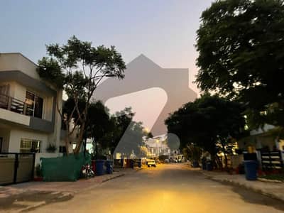 بحریہ انکلیو - سیکٹر بی1 بحریہ انکلیو,بحریہ ٹاؤن,اسلام آباد میں 8 مرلہ رہائشی پلاٹ 1.7 کروڑ میں برائے فروخت۔ بحریہ انکلیو - سیکٹر بی1 بحریہ انکلیو,بحریہ ٹاؤن,اسلام آباد میں 8 مرلہ رہائشی پلاٹ 1.7 کروڑ میں برائے فروخت۔