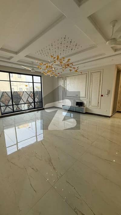 ڈی ایچ اے فیز 7 ڈیفنس (ڈی ایچ اے),لاہور میں 5 کمروں کا 1 کنال مکان 11.75 کروڑ میں برائے فروخت۔ ڈی ایچ اے فیز 7 ڈیفنس (ڈی ایچ اے),لاہور میں 5 کمروں کا 1 کنال مکان 11.75 کروڑ میں برائے فروخت۔