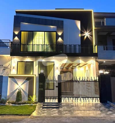 سٹی ہاؤسنگ سوسائٹی گوجرانوالہ میں 4 کمروں کا 5 مرلہ مکان 2.35 کروڑ میں برائے فروخت۔