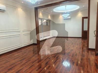 ایف ۔ 7 اسلام آباد میں 7 کمروں کا 1 کنال مکان 18.0 لاکھ میں کرایہ پر دستیاب ہے۔