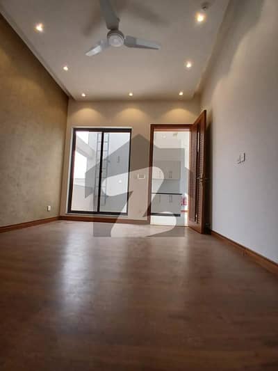 10 Marla House For Rent In Dha Phase 4 Hot Location Modren House