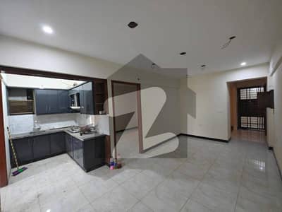 یونیورسٹی روڈ کراچی میں 3 کمروں کا 6 مرلہ فلیٹ 1.6 کروڑ میں برائے فروخت۔