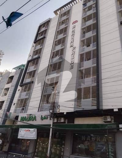 یونیورسٹی روڈ کراچی میں 3 کمروں کا 6 مرلہ فلیٹ 1.6 کروڑ میں برائے فروخت۔