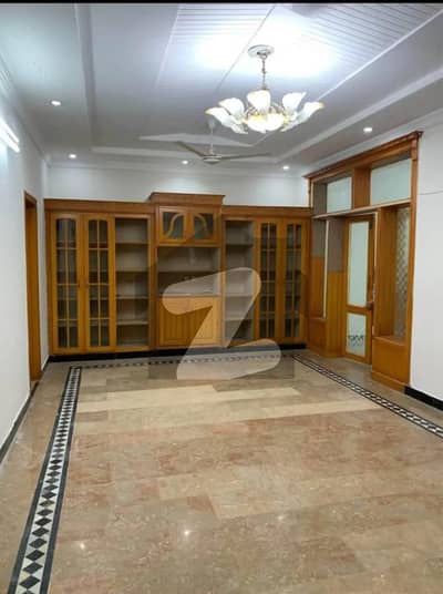 جی ۔ 13 اسلام آباد میں 3 کمروں کا 10 مرلہ زیریں پورشن 1.1 لاکھ میں کرایہ پر دستیاب ہے۔