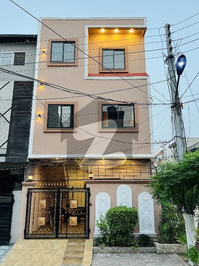 پاک عرب ہاؤسنگ سوسائٹی فیز 1 پاک عرب ہاؤسنگ سوسائٹی,لاہور میں 3 کمروں کا 3 مرلہ مکان 1.25 کروڑ میں برائے فروخت۔