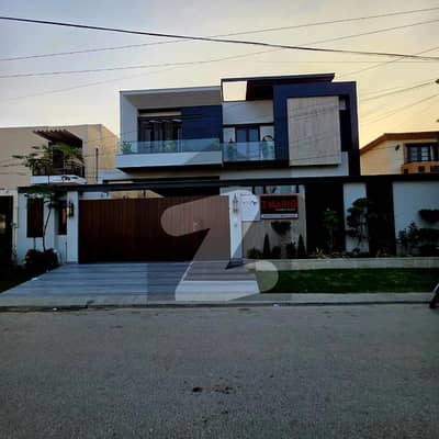 ڈی ایچ اے فیز 8 ڈی ایچ اے ڈیفینس,کراچی میں 6 کمروں کا 1 کنال مکان 42.0 کروڑ میں برائے فروخت۔