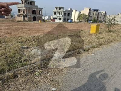 Rose Garden 5 Marla Ready To Possession Plot Available For Sale.