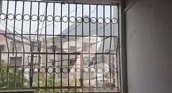 Aesthetic Flat Of 1500 Square Feet For Sale Is Available