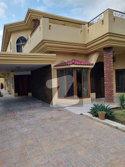 Prime Location Duplex House | 555 Sq Yards | F-10/1 | 50 Ft Street