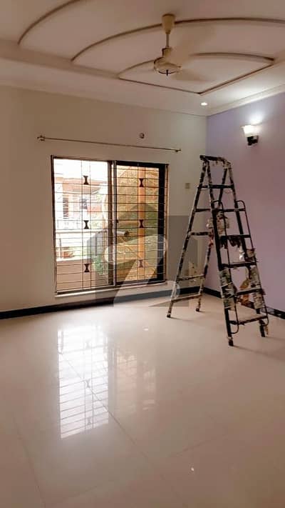 8 Marla Lower Portion