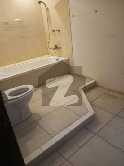 ڈی ایچ اے فیز 8 ڈی ایچ اے ڈیفینس,کراچی میں 6 کمروں کا 1 کنال مکان 22.65 کروڑ میں برائے فروخت۔