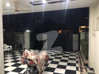 ڈی ایچ اے فیز 2 ڈیفنس (ڈی ایچ اے),لاہور میں 4 کمروں کا 10 مرلہ مکان 1.7 لاکھ میں کرایہ پر دستیاب ہے۔