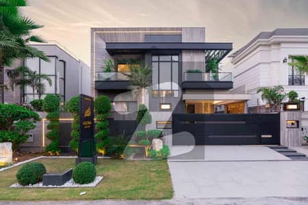 ڈی ایچ اے فیز 6 - بلاک جے فیز 6,ڈیفنس (ڈی ایچ اے),لاہور میں 5 کمروں کا 1 کنال مکان 10.5 کروڑ میں برائے فروخت۔