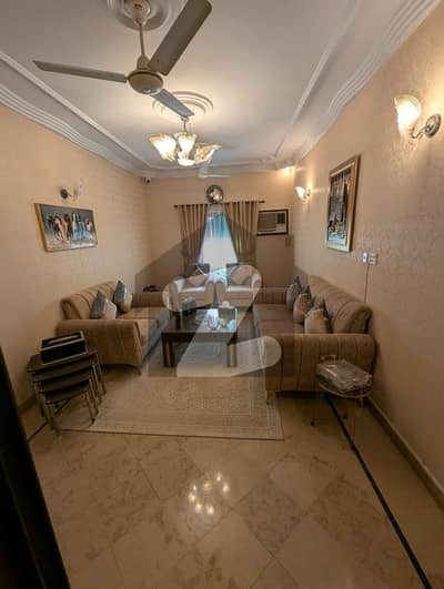 کلفٹن ۔ بلاک 2 کلفٹن,کراچی میں 3 کمروں کا 8 مرلہ فلیٹ 1.6 لاکھ میں کرایہ پر دستیاب ہے۔