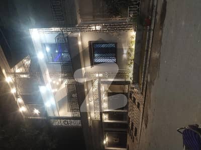 اسٹیٹ بینک آ ف پاکستان ہاؤسنگ سوسائٹی سکیم 33 - سیکٹر 17-اے,سکیم 33,کراچی میں 5 کمروں کا 8 مرلہ مکان 4.8 کروڑ میں برائے فروخت۔