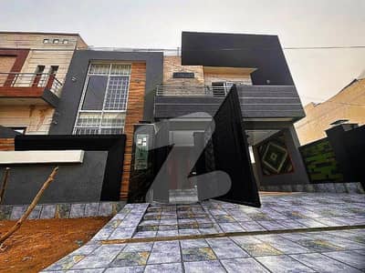 10 MARLA BRAND NEW MODERN HOUSE AVAILABLE FOR SALE IN PRIME LOCATION OF VALENCIA TOWN
