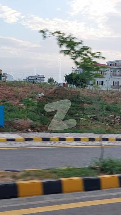 10 Marla Plot Urgent For Sale