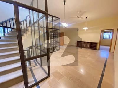 Elegant 5-Bedrooms Triple-Storey House For Rent In F-7