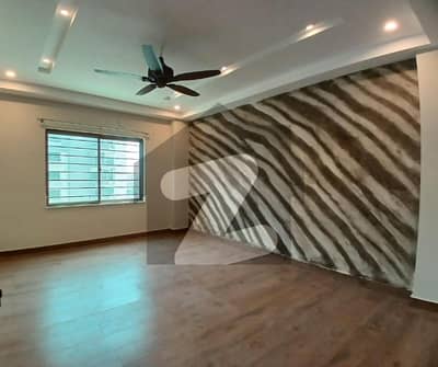 BRAND NEW 4-BEDROOMS APARTMENT WITH LUSH GREEN VIEW AVAILABLE FOR RENT IN ASKARI 10 LAHORE CANTT NEAR AIRPORT