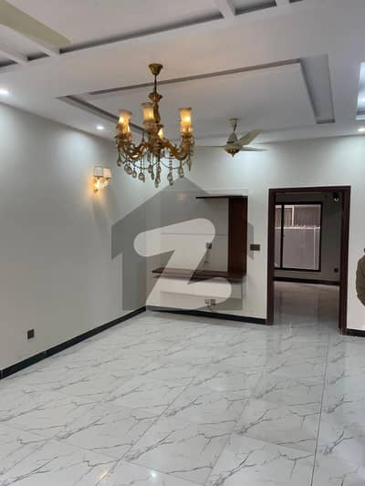 05 MARLA ELEGANT AND FULLY MAINTAINED SUPER HOT LOCATED BUNGALOW IS AVAILABLE IN THE BEST BLOCK OF DHA LAHORE