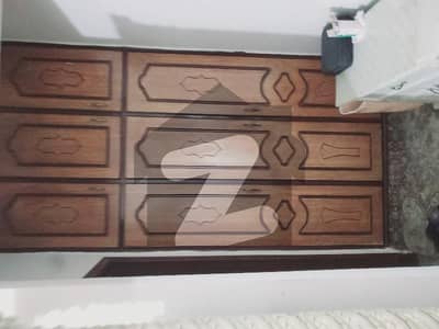 سبزہ زار سکیم لاہور میں 2 کمروں کا 10 مرلہ بالائی پورشن 60.0 ہزار میں کرایہ پر دستیاب ہے۔