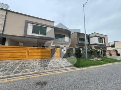 عسکری 6 ملیر کنٹونمنٹ,کینٹ,کراچی میں 5 کمروں کا 15 مرلہ مکان 7.25 کروڑ میں برائے فروخت۔