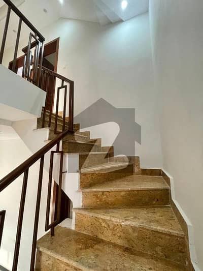 Sector H 5 Marla House Available For Rent