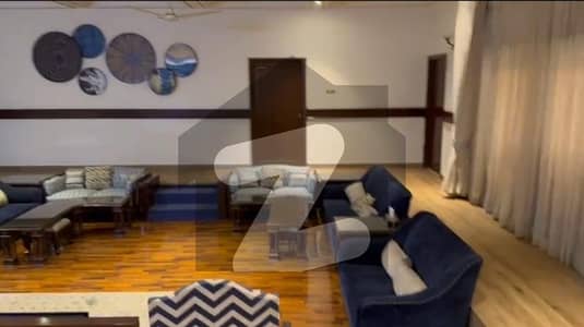 پیپلز کالونی - بلاک اے پیپلز کالونی نمبر 1,فیصل آباد میں 11 کمروں کا 4 کنال مکان 42.0 کروڑ میں برائے فروخت۔