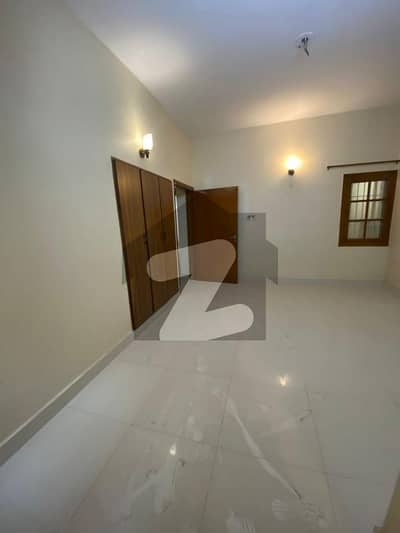 گلشنِ اقبال - بلاک 3 گلشنِ اقبال,گلشنِ اقبال ٹاؤن,کراچی میں 6 کمروں کا 10 مرلہ مکان 6.25 کروڑ میں برائے فروخت۔