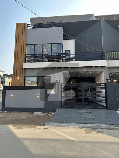 بخ ولاز فیز 2 - مانک بلاک بوچ ایگزیکٹو ولاز - فیز 2,بش ایگزیکٹو ولاز,ملتان میں 4 کمروں کا 5 مرلہ مکان 1.95 کروڑ میں برائے فروخت۔