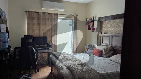 ڈی ایچ اے فیز 5 - بلاک ایل فیز 5,ڈیفنس (ڈی ایچ اے),لاہور میں 4 کمروں کا 10 مرلہ مکان 6.25 کروڑ میں برائے فروخت۔