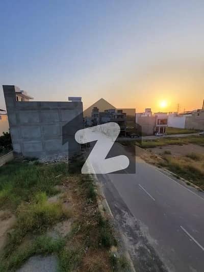 پنجابی سوداگر سوسائٹی فیز 2 سکیم 33 - سیکٹر 50,سکیم 33,کراچی میں 3 مرلہ رہائشی پلاٹ 1.6 کروڑ میں برائے فروخت۔