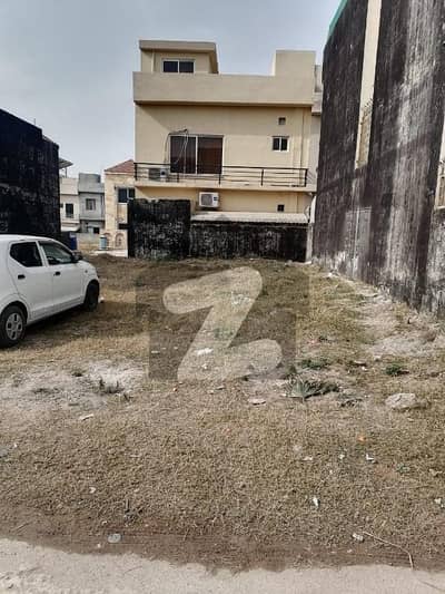 For Sale Ali Block Plot 5 Marla Beautiful Location Bahria Town Phase 8 Rawalpindi