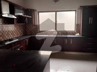 BEST LOCATION NICE CONDITION ONE KANAL PORTION AVAIL FOR RENT