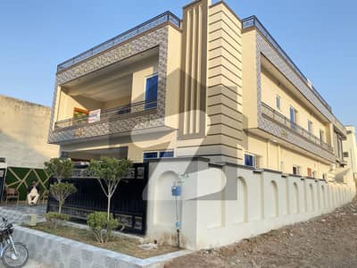 سی بی آر ٹاؤن اسلام آباد میں 9 کمروں کا 14 مرلہ مکان 6.15 کروڑ میں برائے فروخت۔