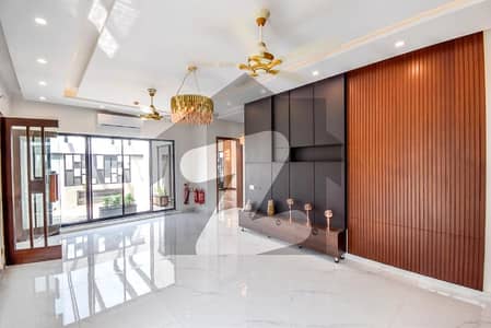 ڈی ایچ اے فیز 6 - بلاک ایچ فیز 6,ڈیفنس (ڈی ایچ اے),لاہور میں 5 کمروں کا 1 کنال مکان 11.0 کروڑ میں برائے فروخت۔ ڈی ایچ اے فیز 6 - بلاک ایچ فیز 6,ڈیفنس (ڈی ایچ اے),لاہور میں 5 کمروں کا 1 کنال مکان 11.0 کروڑ میں برائے فروخت۔