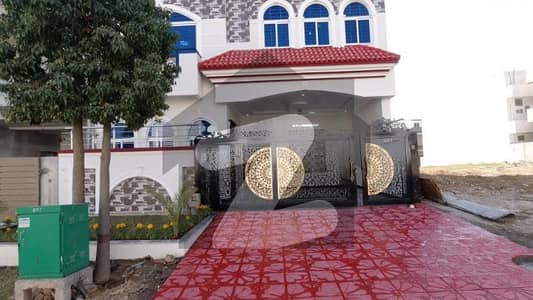 فیصل ٹاؤن فیز 1 فیصل ٹاؤن - ایف ۔ 18,اسلام آباد میں 4 کمروں کا 8 مرلہ مکان 3.8 کروڑ میں برائے فروخت۔