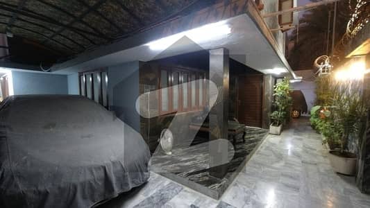 فیڈرل بی ایریا ۔ بلاک 13 فیڈرل بی ایریا,کراچی میں 6 کمروں کا 16 مرلہ مکان 12.0 کروڑ میں برائے فروخت۔