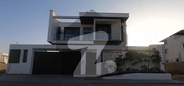 ڈی ایچ اے فیز 8 ڈی ایچ اے ڈیفینس,کراچی میں 7 کمروں کا 1 کنال مکان 20.0 کروڑ میں برائے فروخت۔