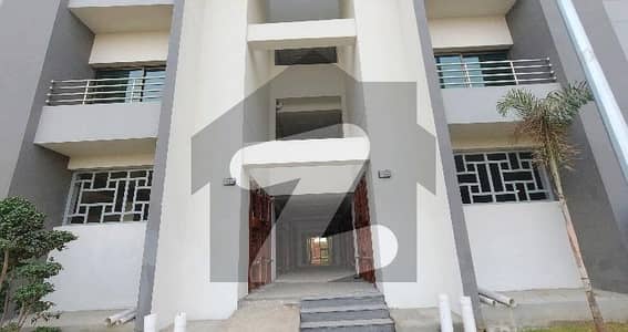 عسکری 10 عسکری,لاہور میں 4 کمروں کا 13 مرلہ فلیٹ 4.25 کروڑ میں برائے فروخت۔