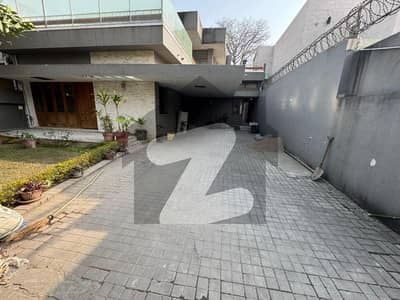 Furnished and Renovated 4 Bed Full House Facing Margalla in F-6 For Rent