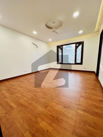 500 Yard Brand New House 2+4 Bedroom With Drawing Dining